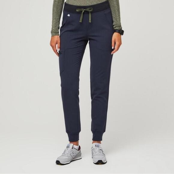 Figs Zamora Jogger in Quiet Navy Size XS - Picture 1 of 5